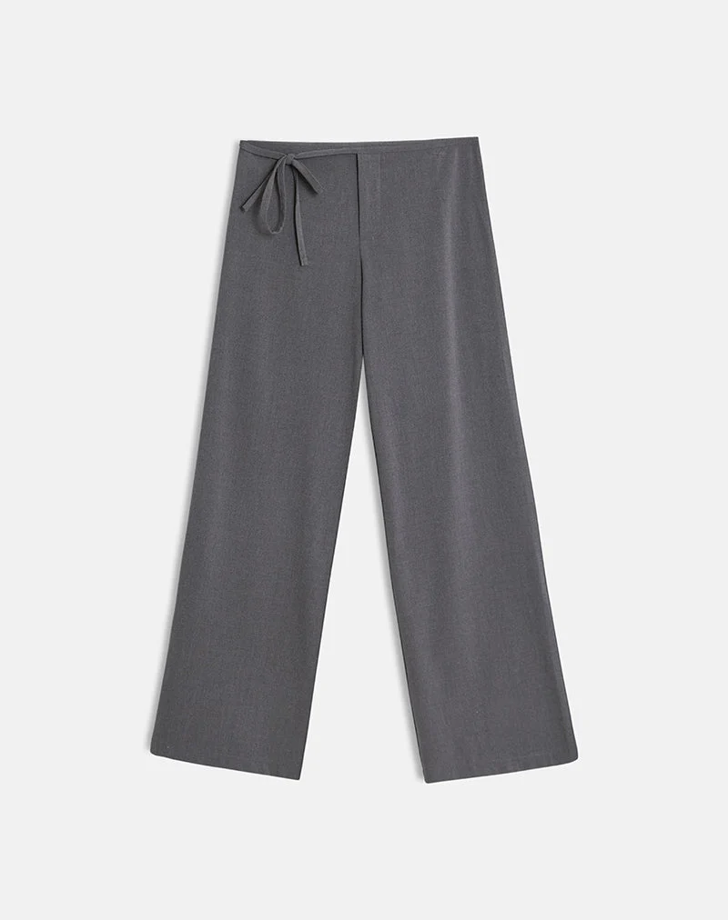 Diomira Hose in Grau mit Krawatte