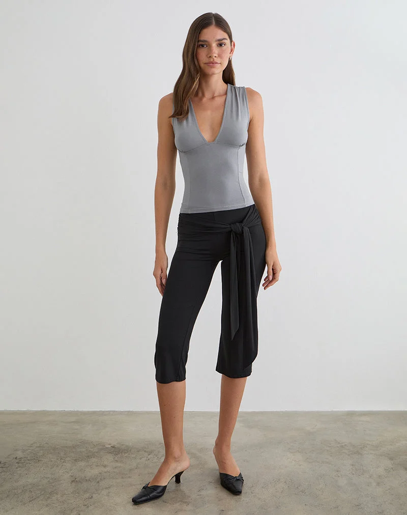 Lynod Plunge Top in Grau