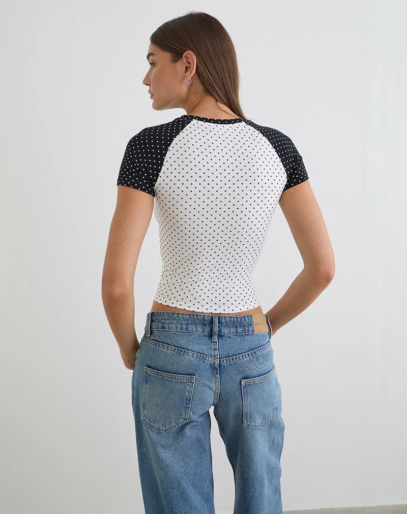 Agneta T-Shirt in Weiß und Schwarz mit Mikro-Polka-Print