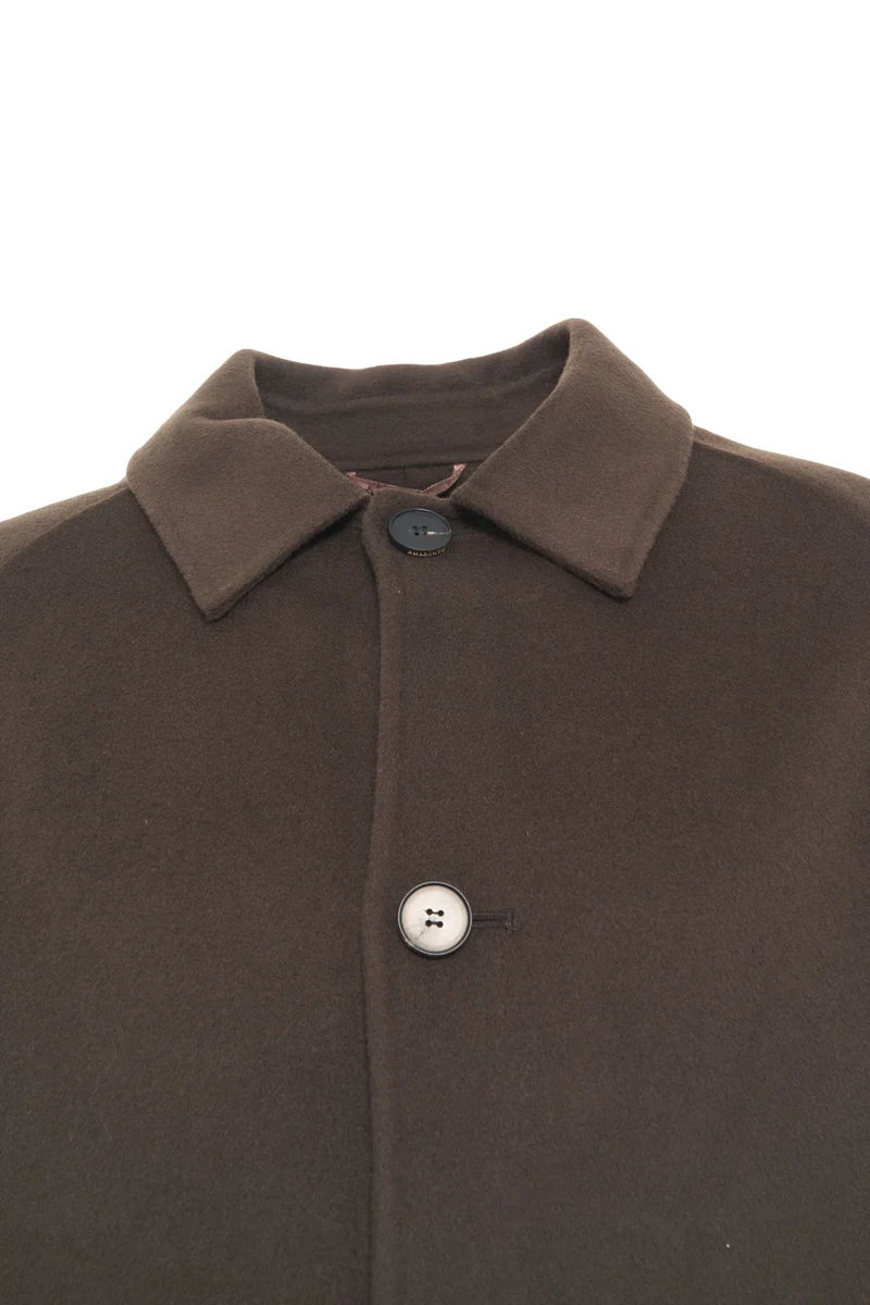 Cappotto con maniche raglan