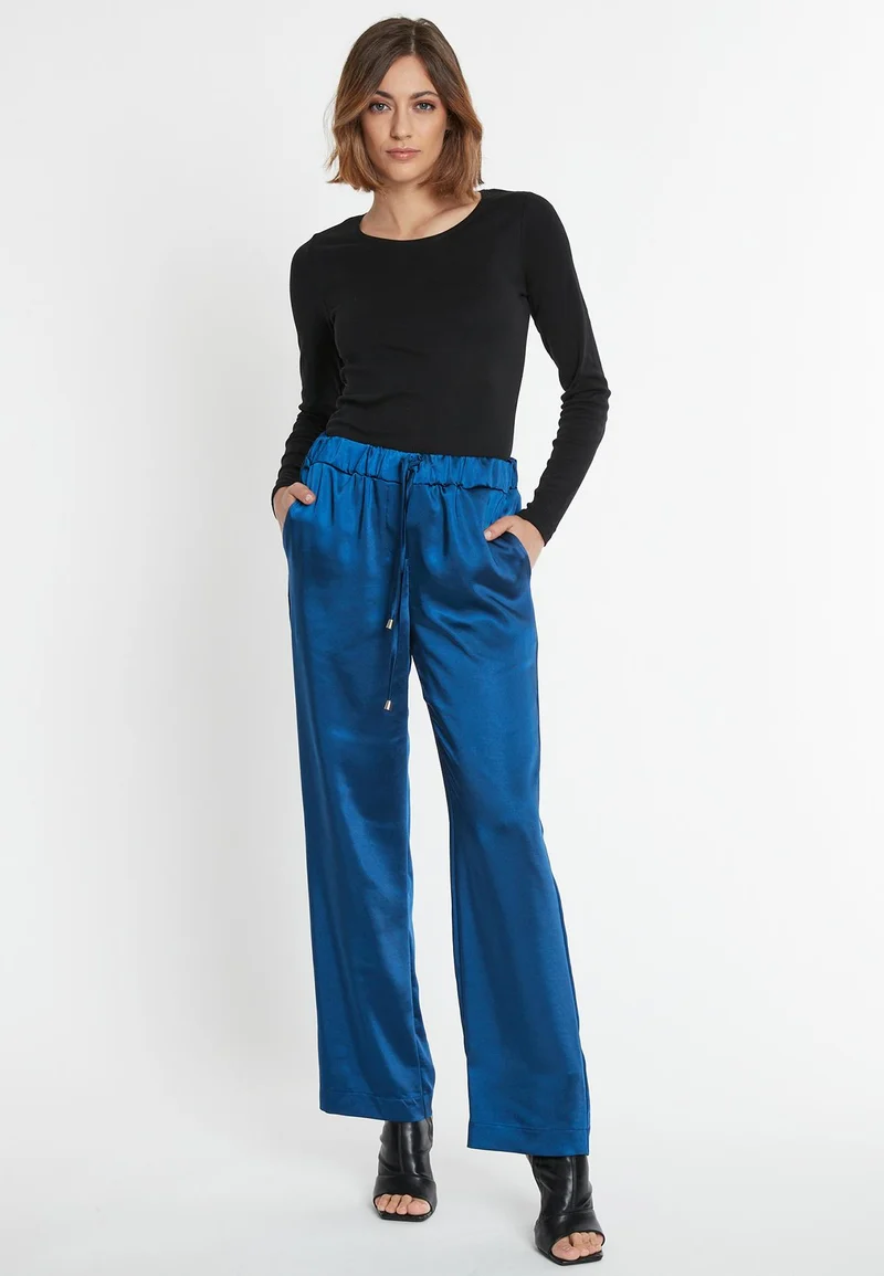 Satinhose Sibly