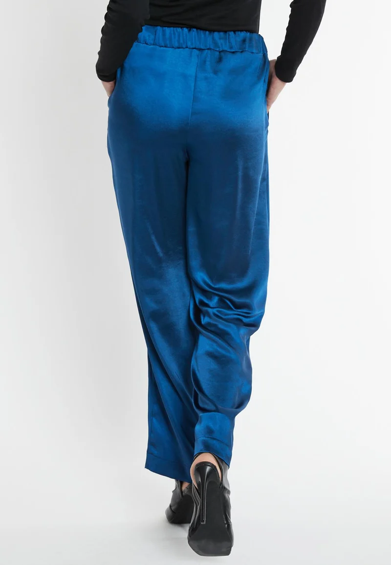 Satinhose Sibly