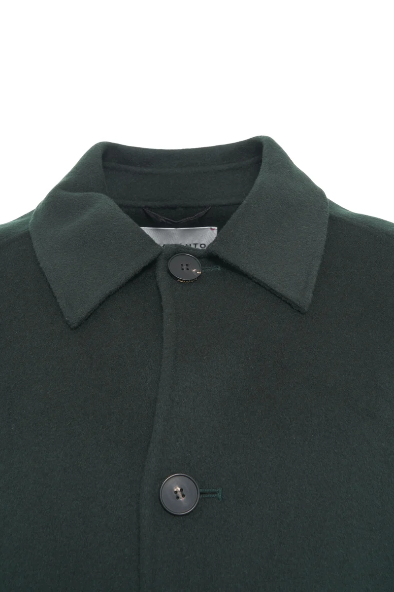 Cappotto con maniche raglan