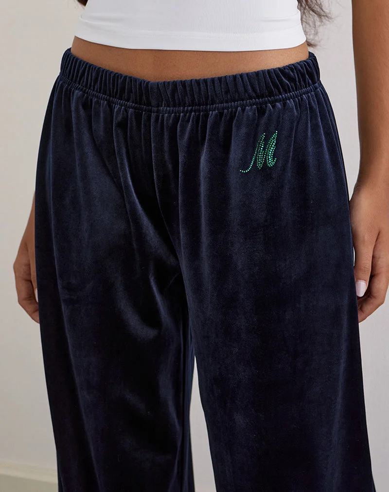 Glen Jogger aus Velours in Navy mit 'M'-Verzierung