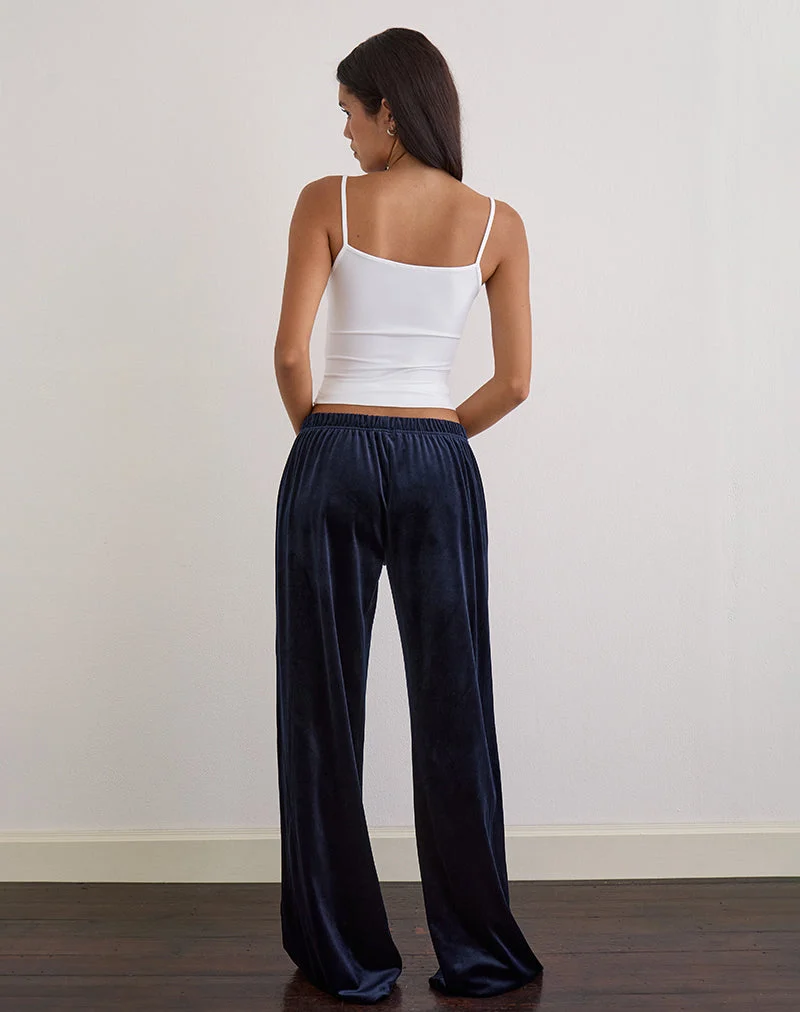 Glen Jogger aus Velours in Navy mit 'M'-Verzierung