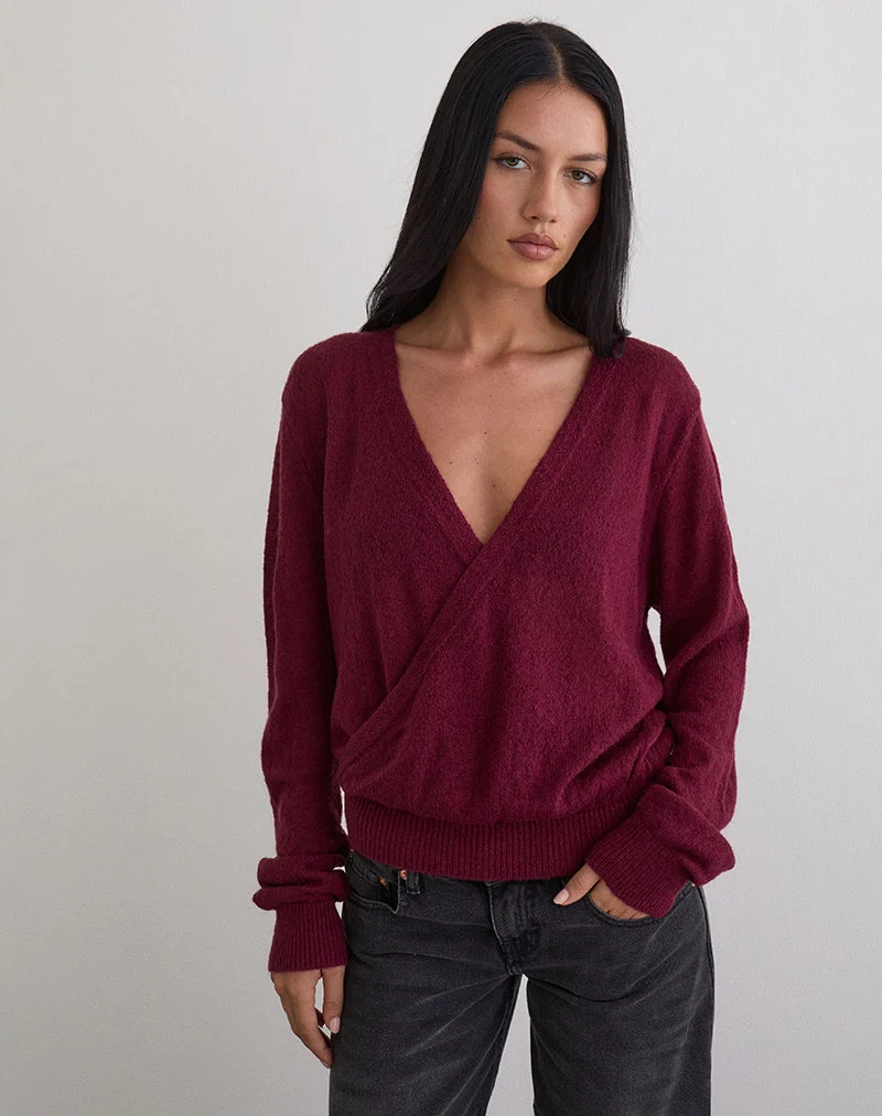 Saroya Plunge Wrap Top aus Strick in Weinrot