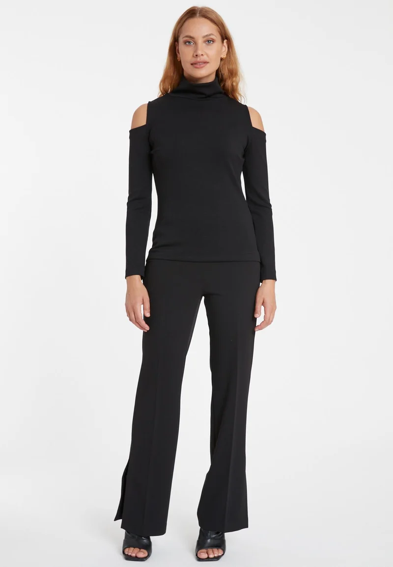 Cut-Out Top Senara