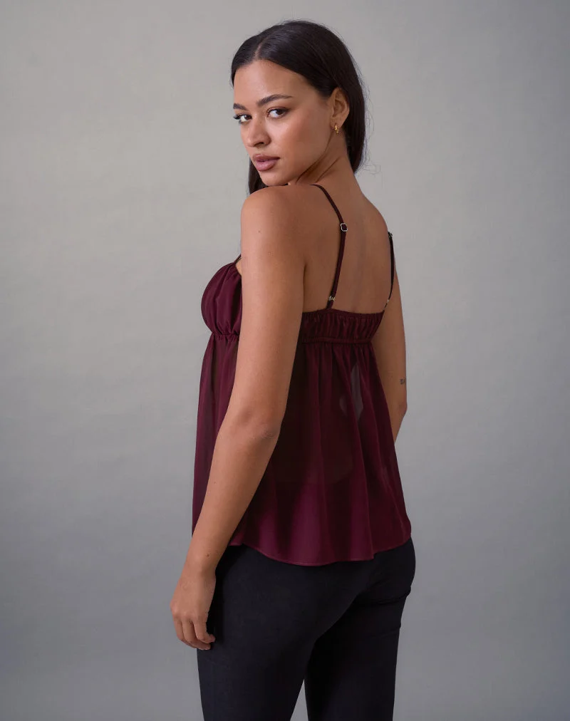 Camden Cami Top aus Satin Chiffon Burgundy