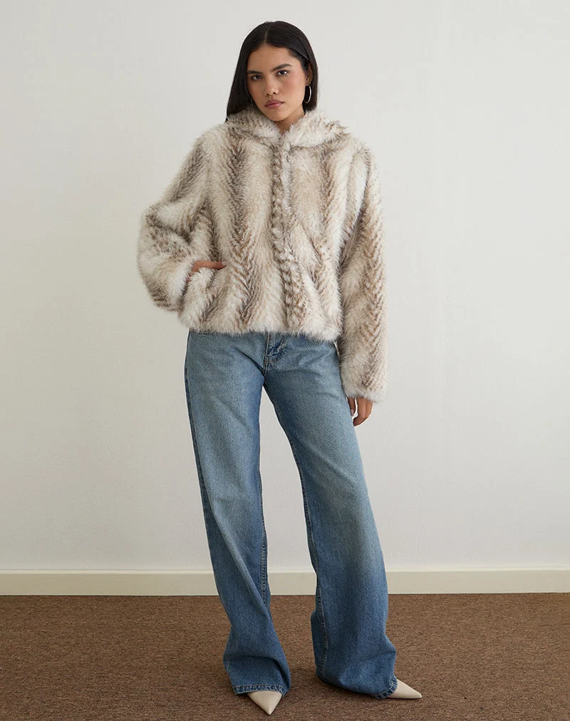 Jemi Jacke aus Kunstfell mit Kapuze in Creme