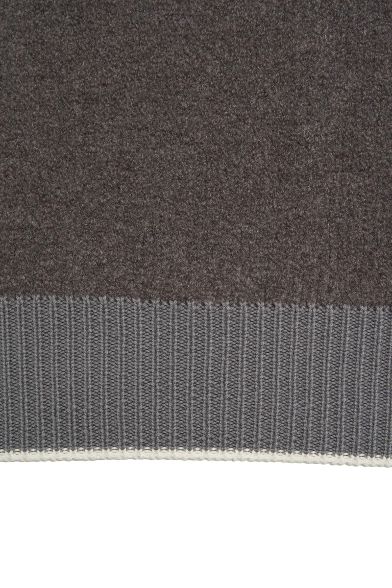 Maglione con maniche a raglan