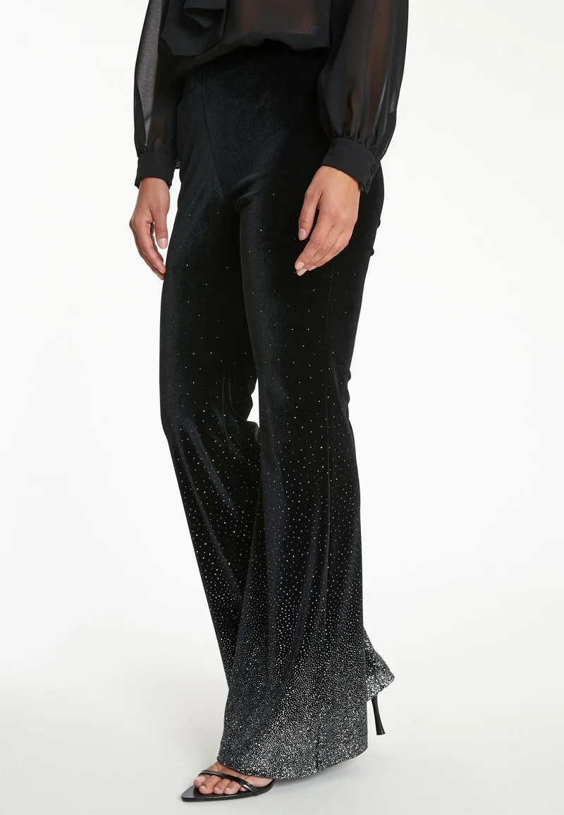 Samthose Tahila