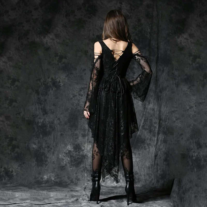 Frauen Lace Overlay Little Black Dress