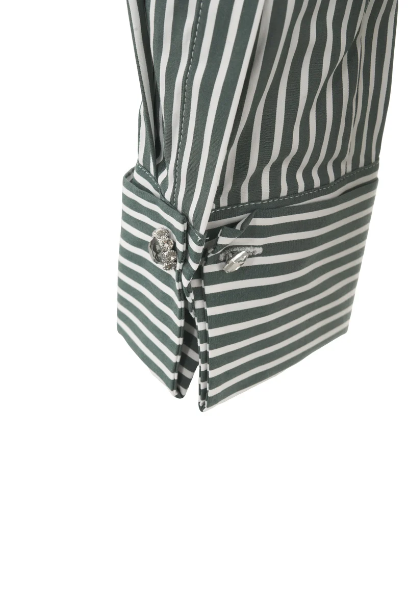 Camicia con fantasia a righe