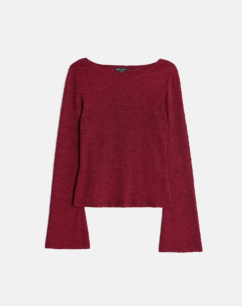 Asymmetrisches Top aus strukturiertem Strick Rot