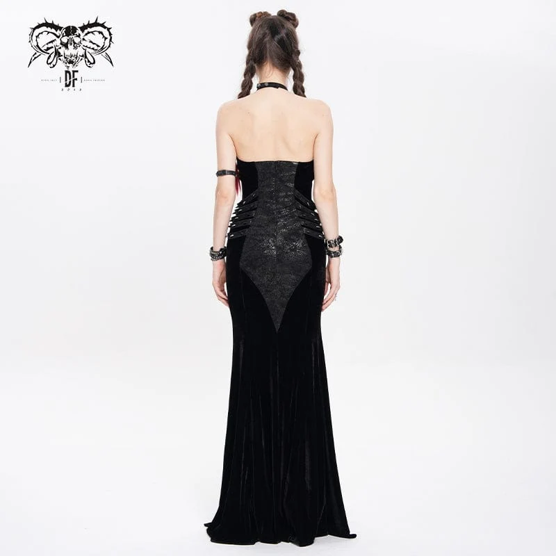 Punk-Brautkleid mit Nieten, Kettenriemen und Neckholder