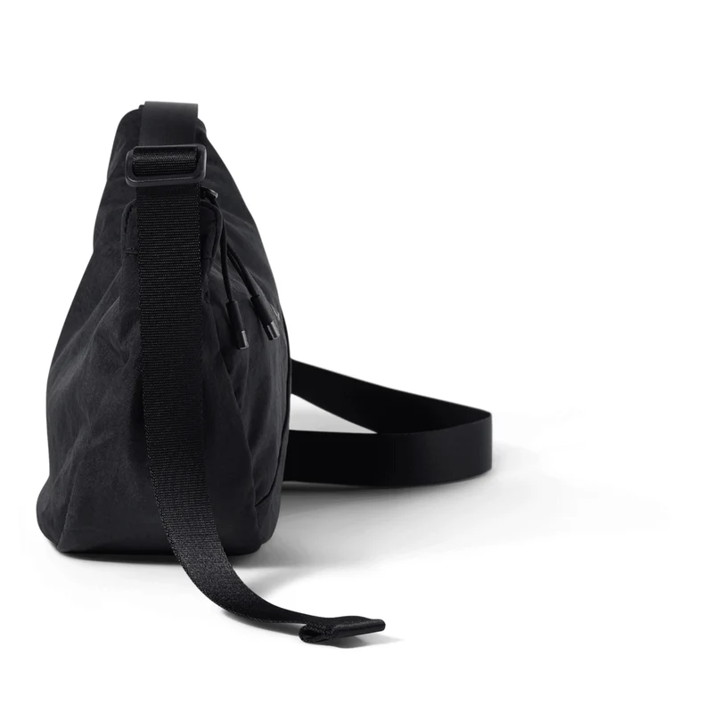 Nike Aura Crescent - Bolso bandolera 30.5 cm (schwarz/gunmetal)