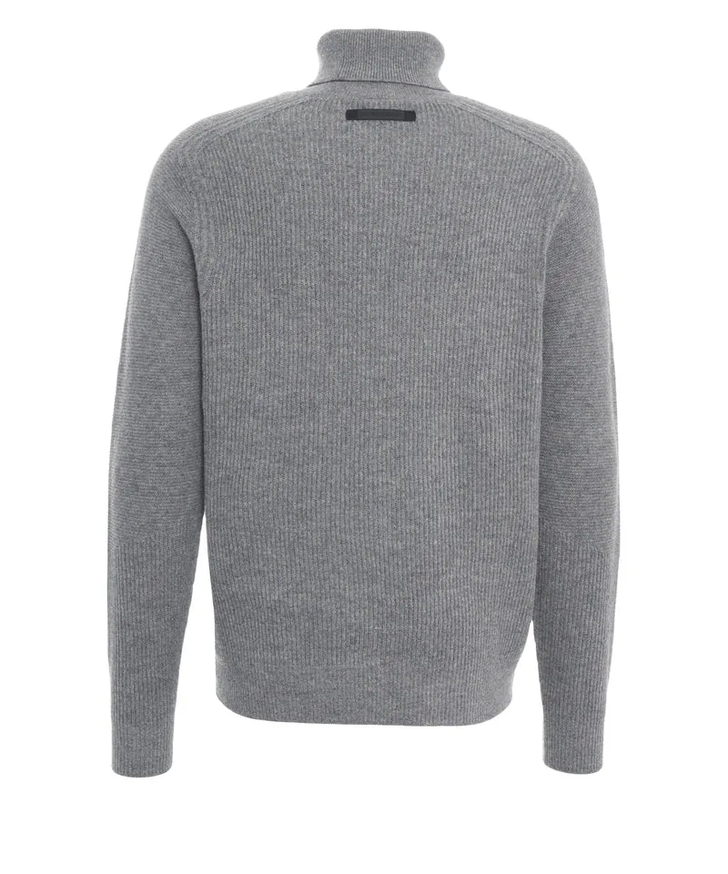 Maglione in lana a collo alto
