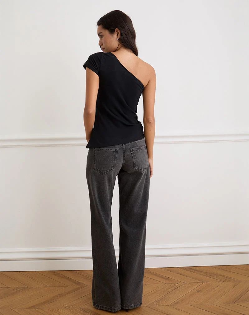 Tokiwa Asymmetric Shoulder Tee in Schwarz
