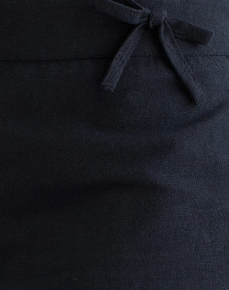 Blazy Tie Shorts in Schwarz