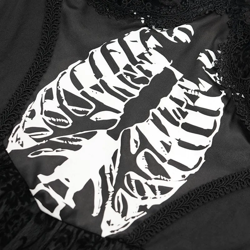 Schwarzes Gothic-Kleid für Damen mit Skelett-Print, Spitzeneinsatz, Neckholder und Hexenmotiv – perfekt für Abschlussfeiern.