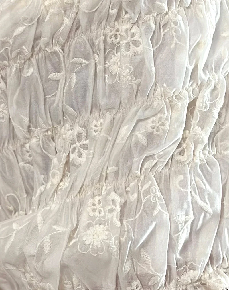 Poci Short aus Fresia Broderie Elfenbein