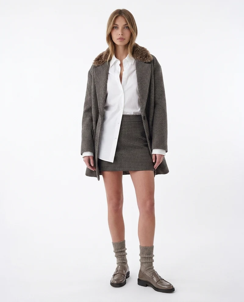 Blazer monopetto con collo in pelliccia