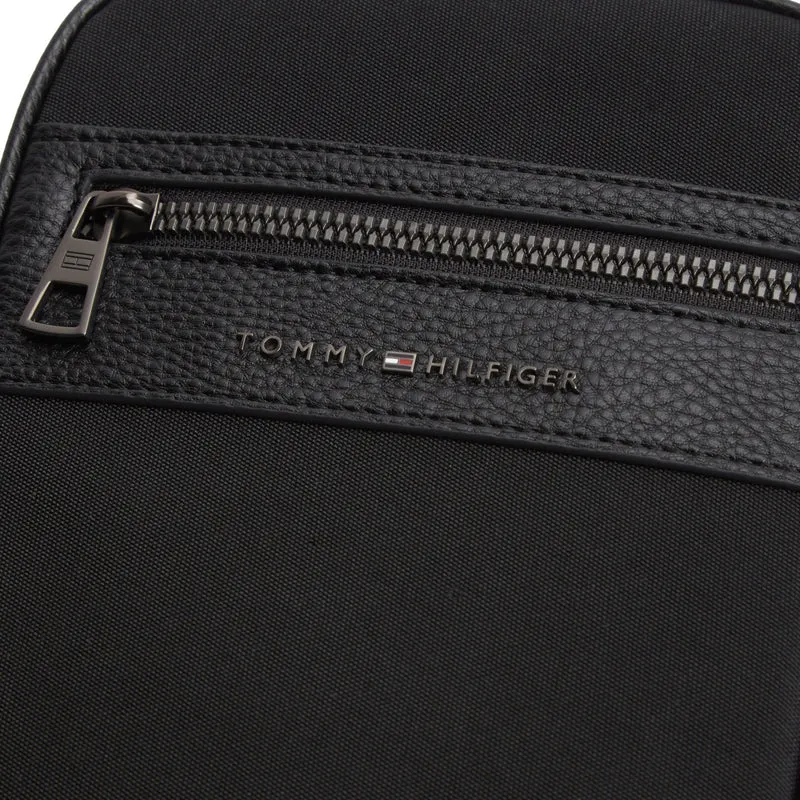 Tommy Hilfiger Repreve - Bolso bandolera 20.5 cm (black)
