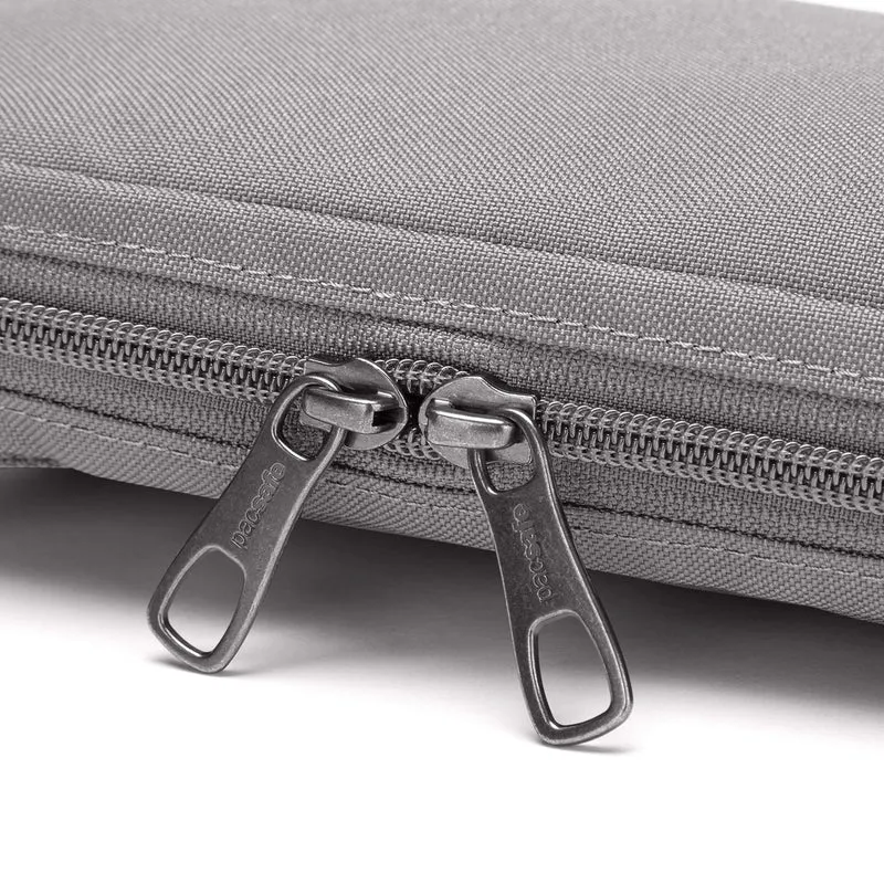 pacsafe RFIDsafe Tech Crossbody - Bandolera 22 cm (color: piedra)