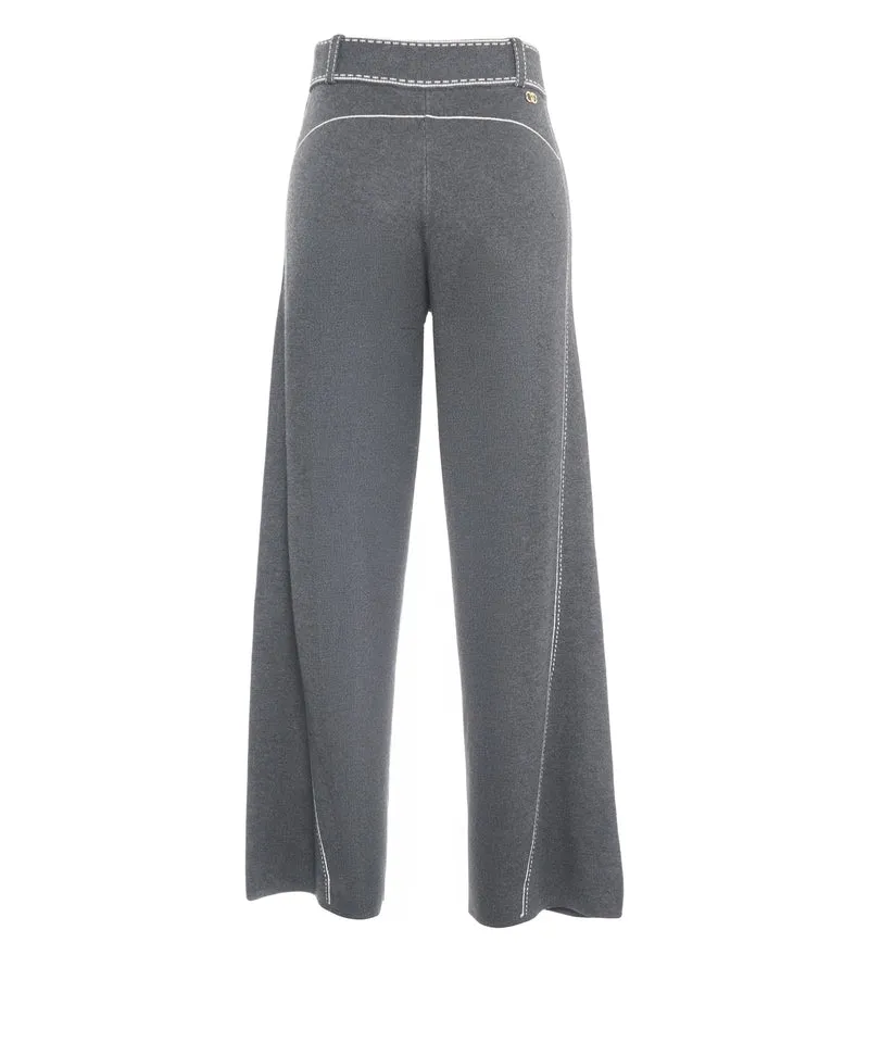 Pantaloni con dettagli cuciture