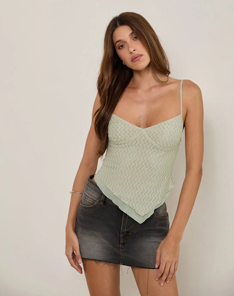Arlina Cami Top aus Zickzack-Netz in Salbei