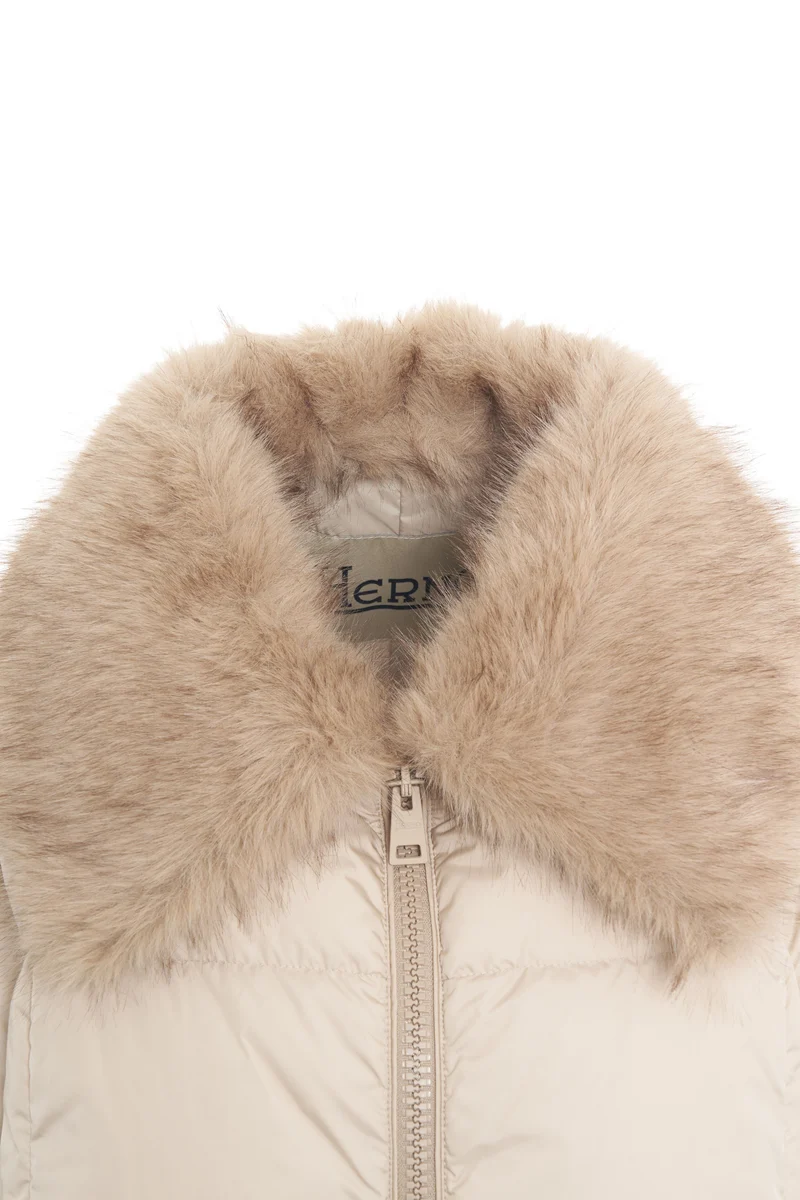 Giacca puffer con collo in pelliccia