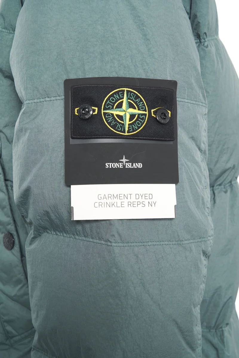 Piumino con logopatch