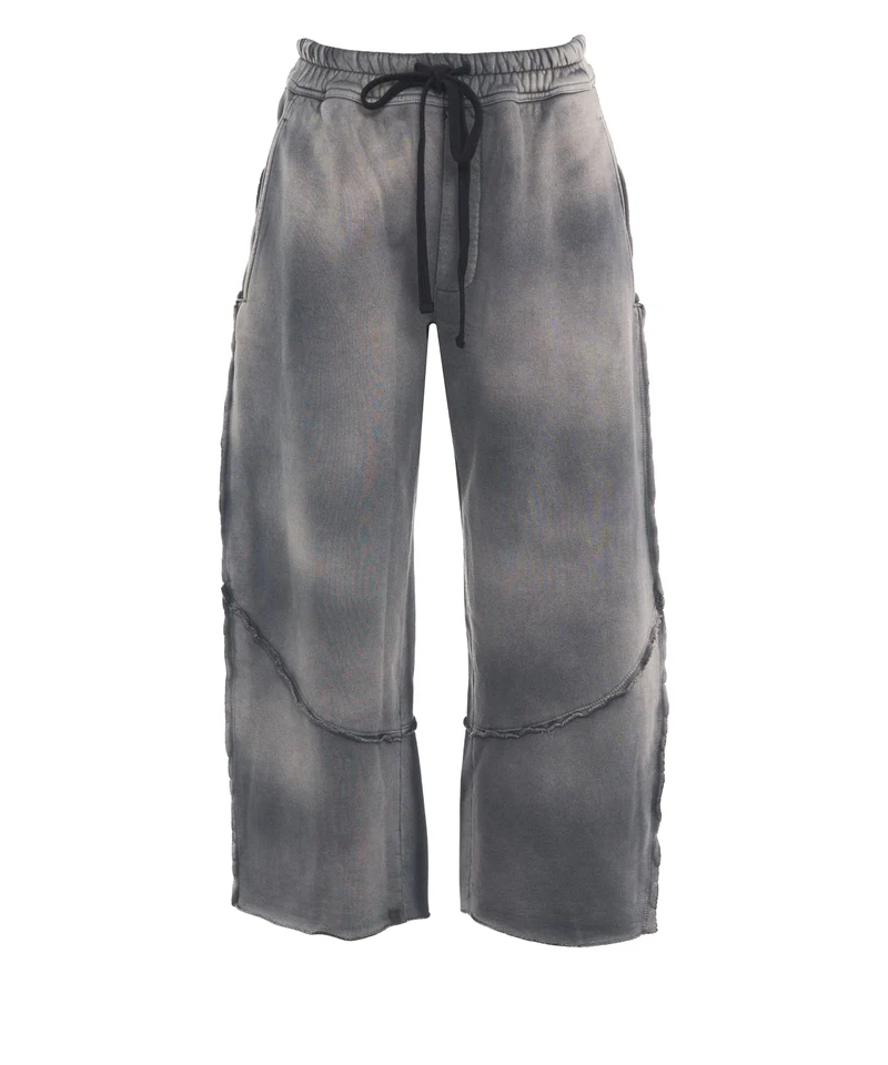 Pantaloni jogging con dettagli cuciture