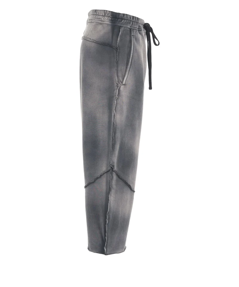 Pantaloni jogging con dettagli cuciture