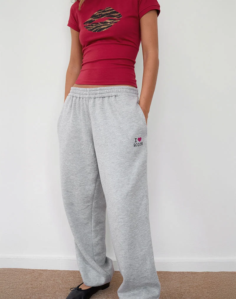 Emiko Oversized-Jogger in Grau meliert mit I Love 2010's Aufdruck