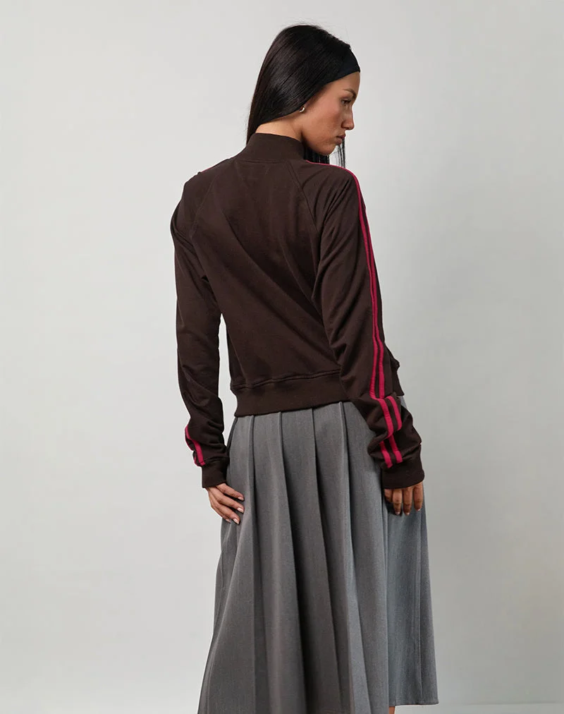 Niskala Jacke in Bitter Chocolate mit Adrenaline Red Binding und Stickerei