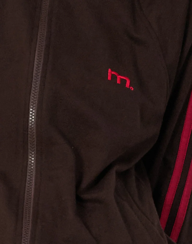 Niskala Jacke in Bitter Chocolate mit Adrenaline Red Binding und Stickerei