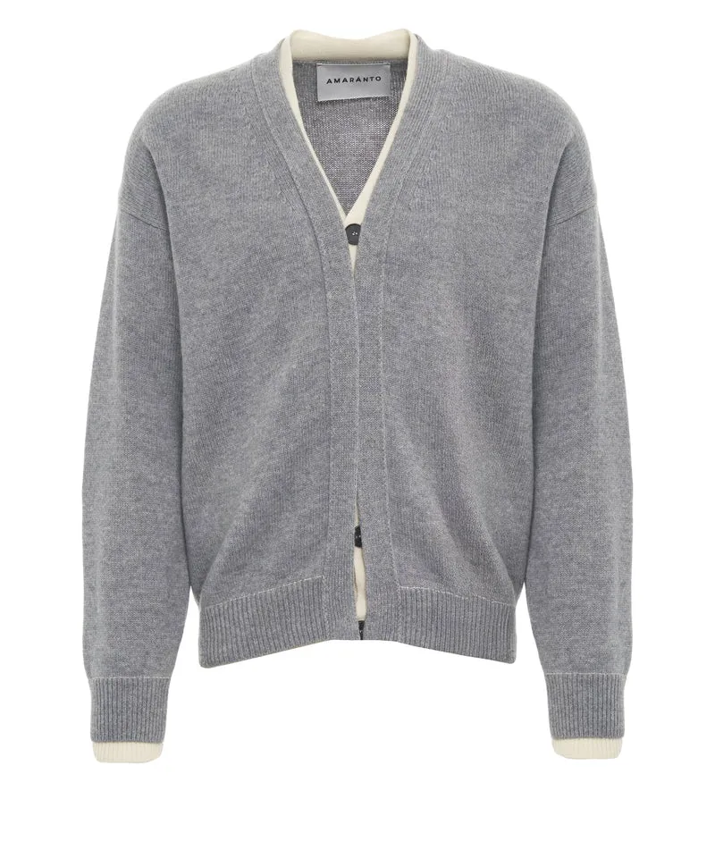 Cardigan con chiusura a bottoni nascosta
