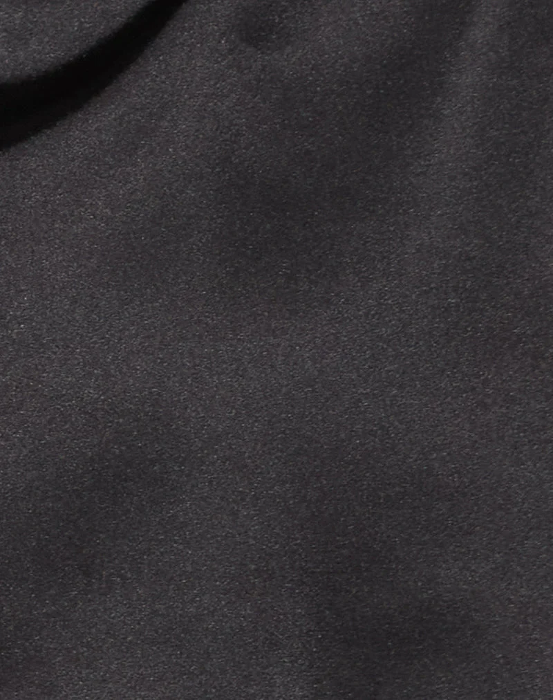 Nobara Langes Neckholder-Top in Schwarz