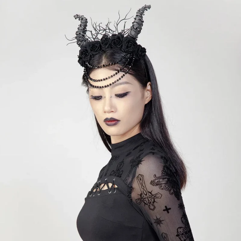 Gothic-Kopfbedeckung mit gehörnten Perlen und Rosen für Damen