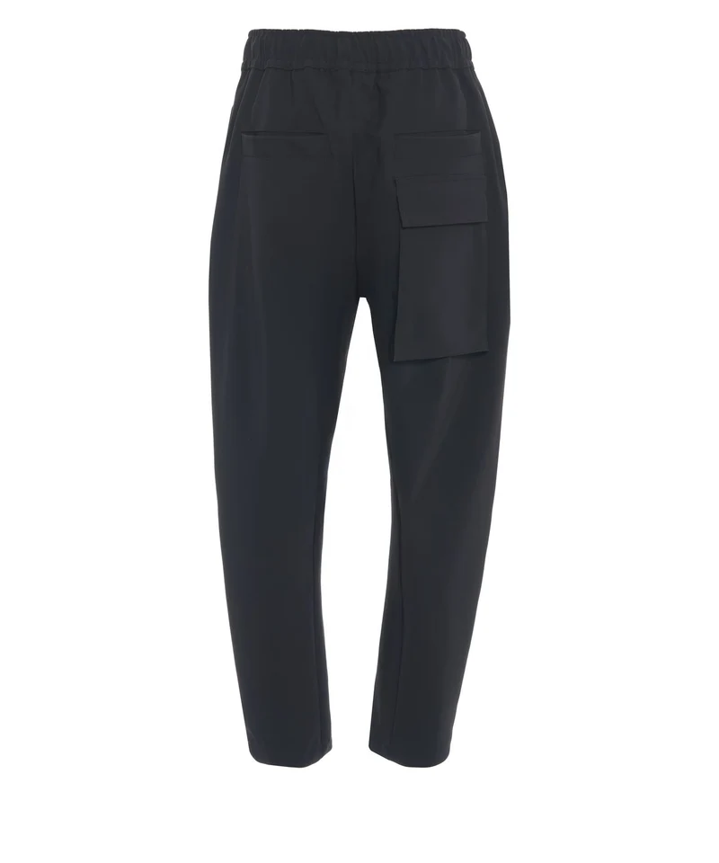 Pantaloni con tasche applicate