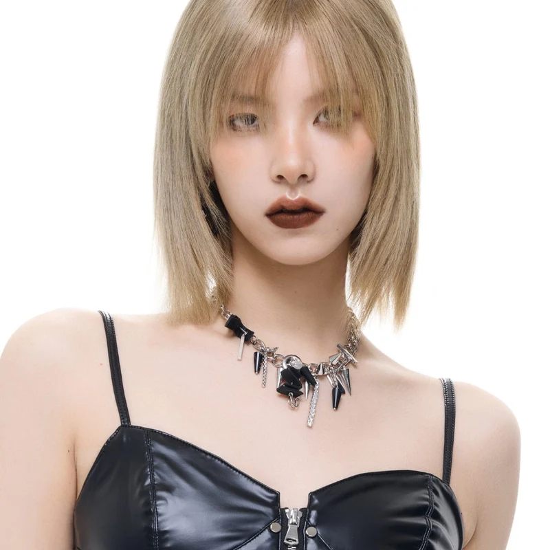 Unregelmäßiger, mit Zirkonen besetzter Punk-Halsband für Damen