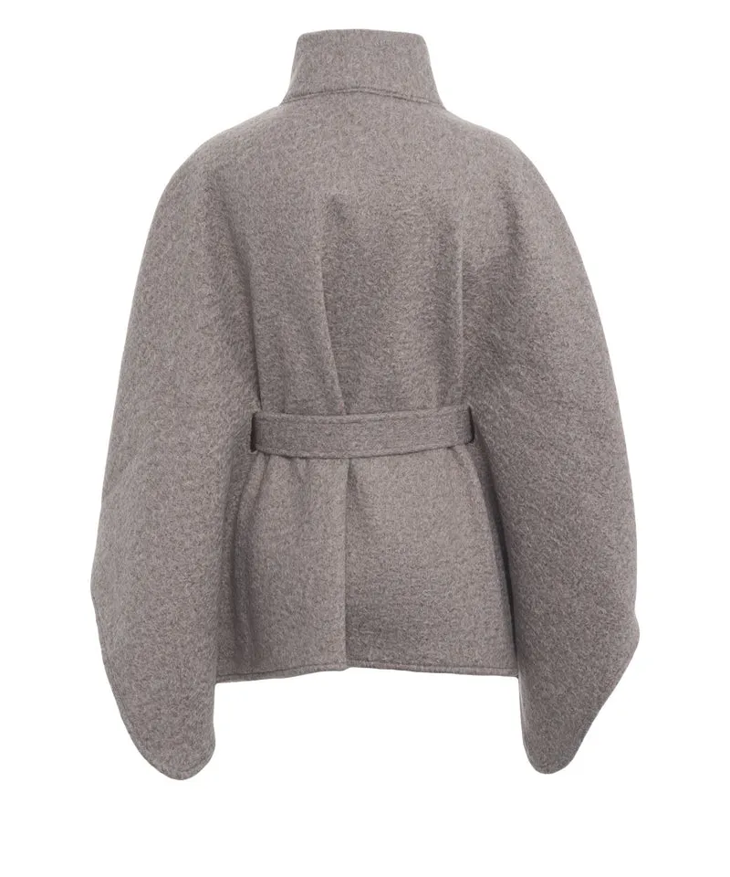 Cappotto con cintura in vita