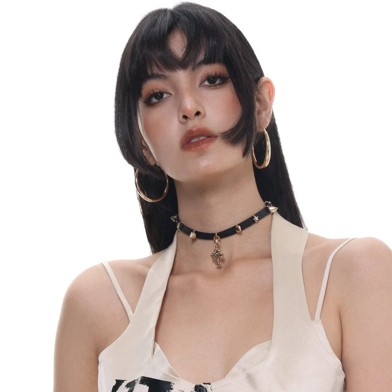 Punk-Halsband mit Kreuznieten für Damen