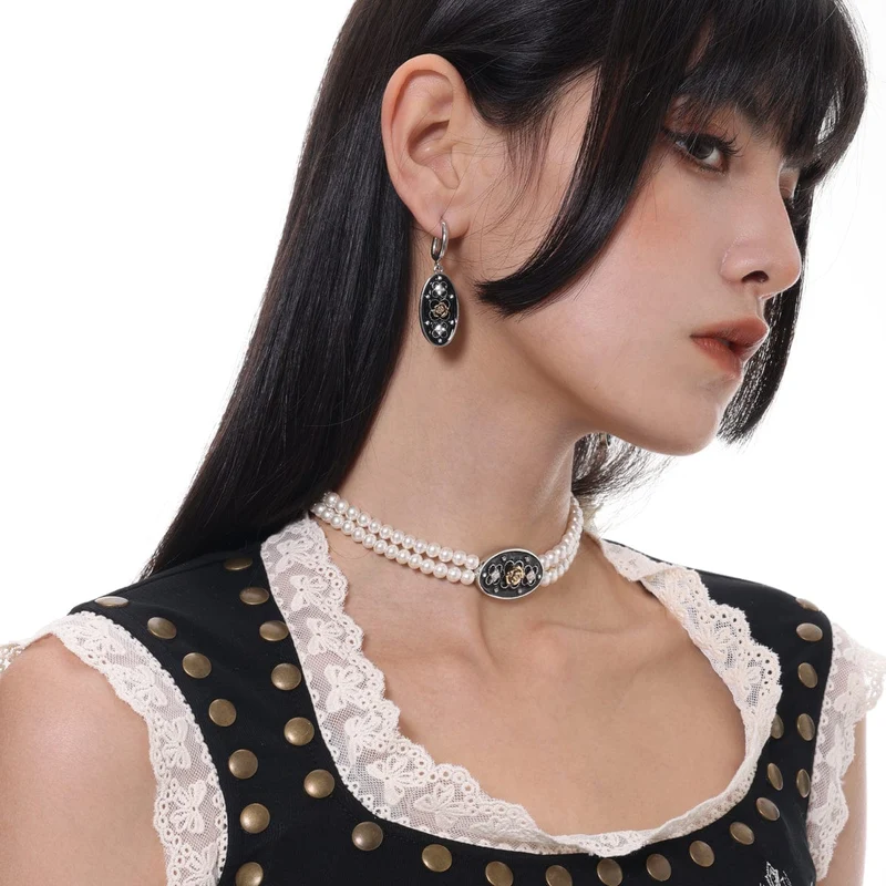 Damen-Ohrring „Punk Rose“ mit Diamanten