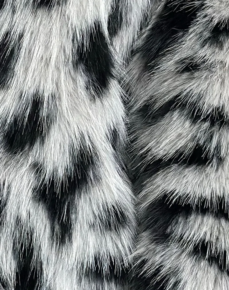 Joji Gekürzte Jacke aus Kunstfell in Grau Leopard