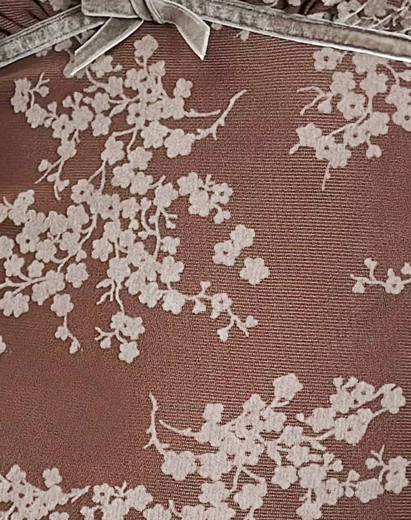 Evilia Minikleid aus blühenden Reben Braun