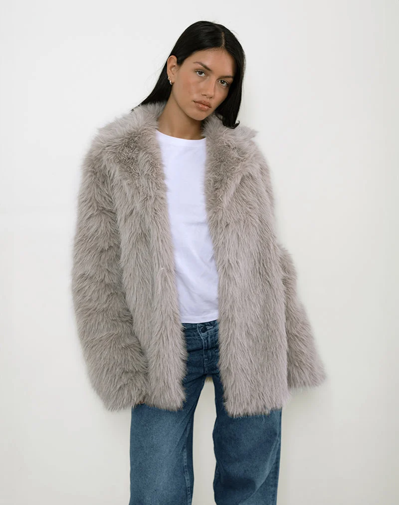 Lupita Jacke aus Kunstpelz Taupe