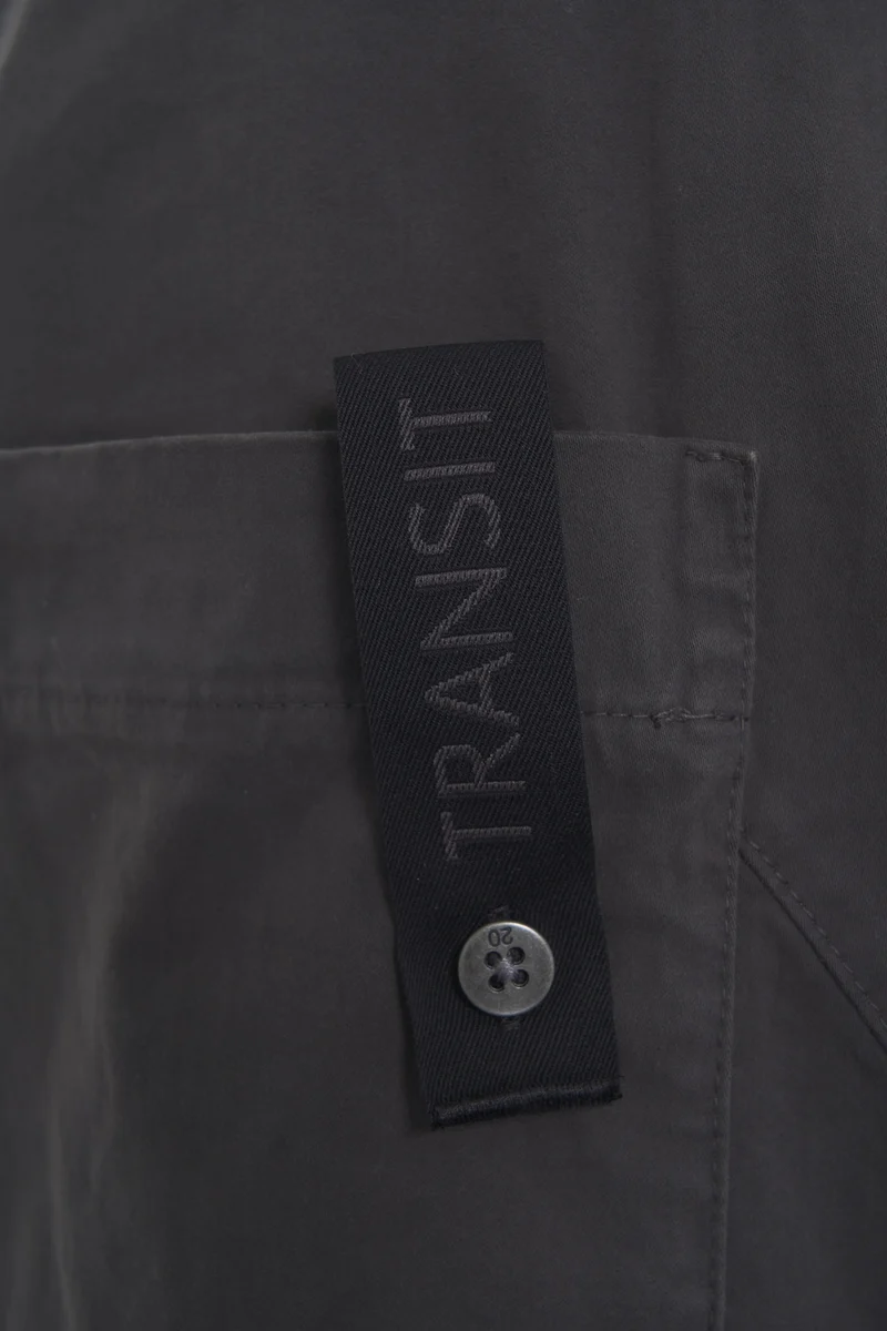 Pantaloni con tasche applicate