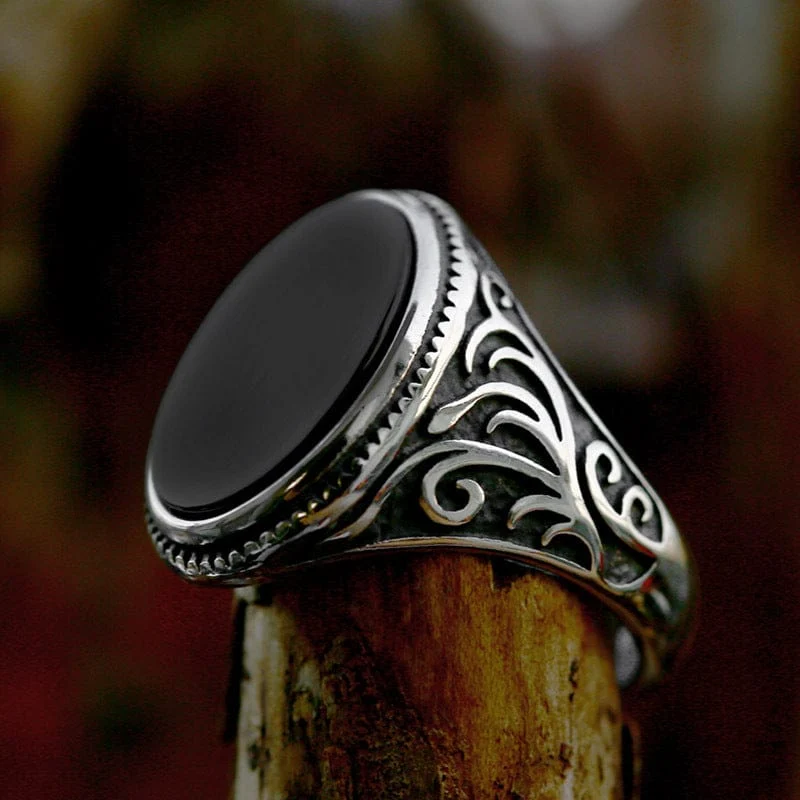 Herren-Punk-Ring aus geschnitztem schwarzem Achat
